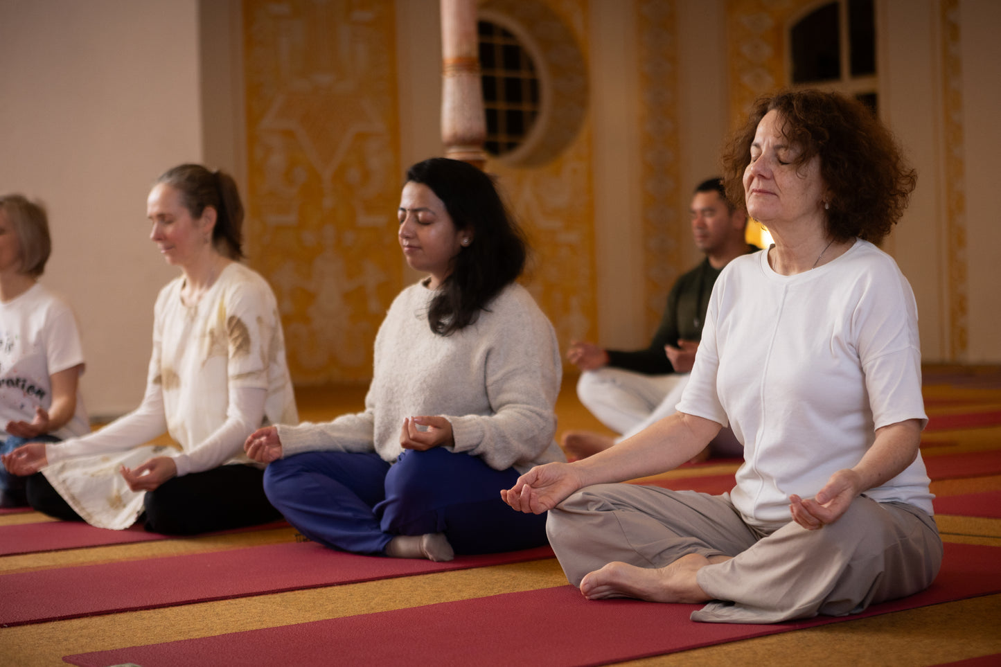 Mehr Balance und Energie im Alltag: Ayurveda · Lifestyle · Yoga · Atem & Meditation
